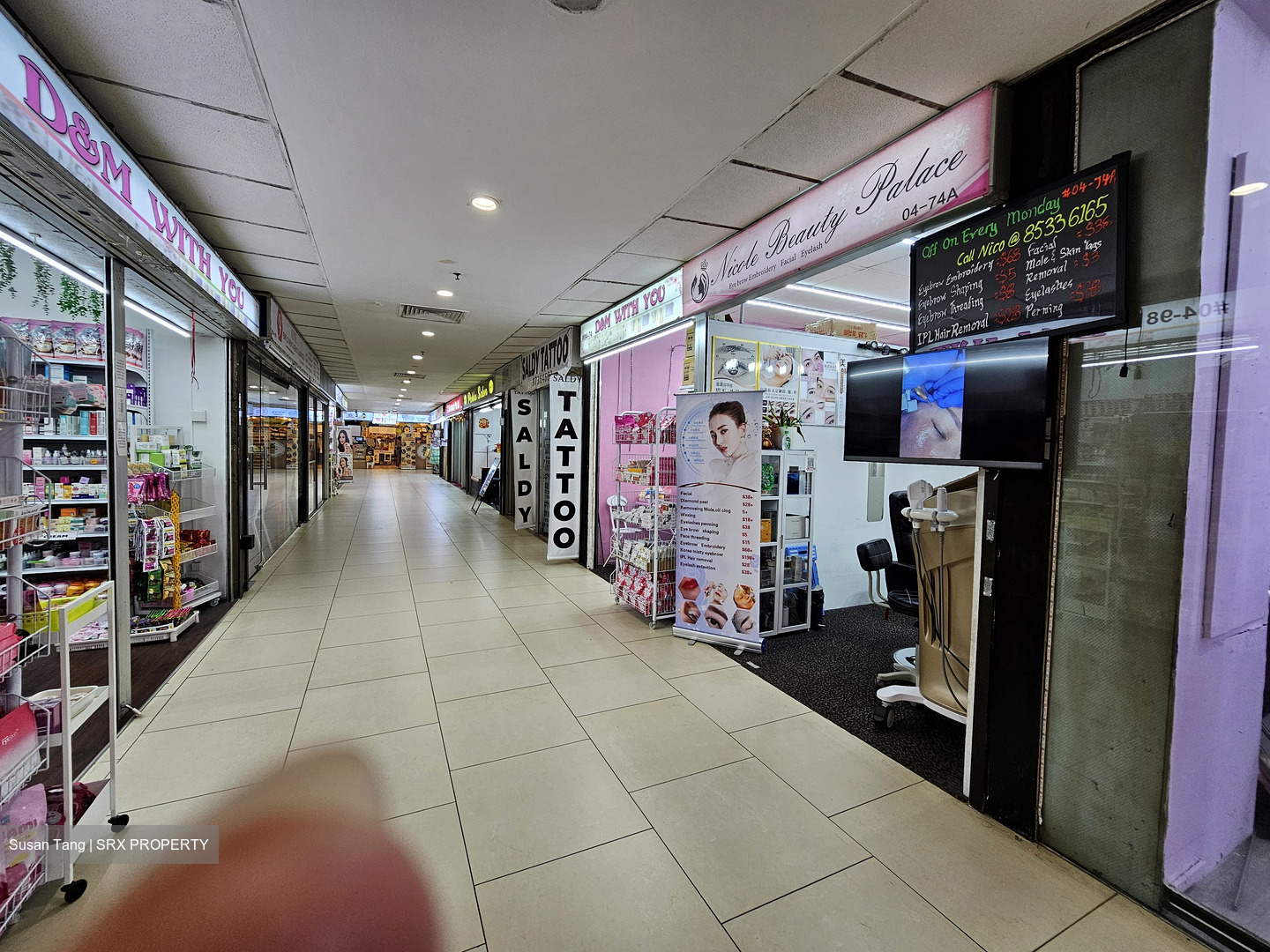Lucky Plaza (D9), Retail #621783941
